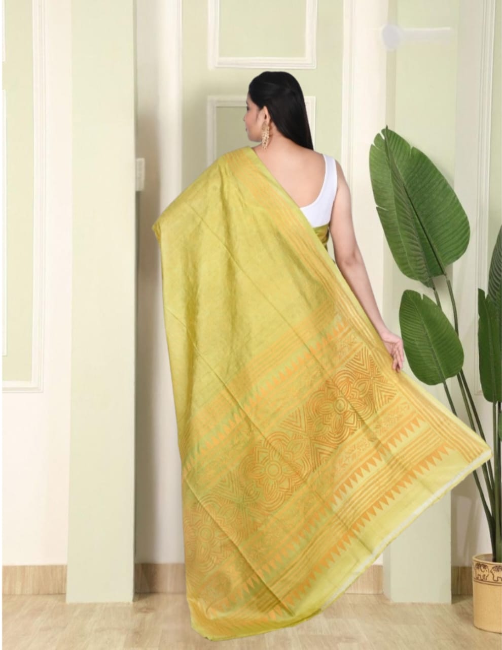 Hand Kantha Embroidery Work on Mehendi Green Colour Ganchi Tussar Silk Saree