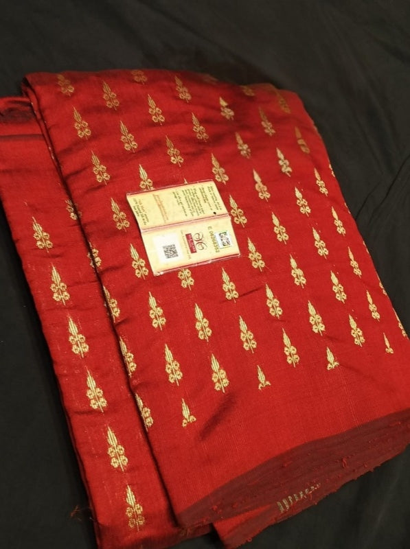 Red Matka Silk with Small Weaved Motifs in the Body and Weaved Design in the Anchal